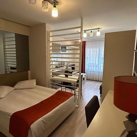 Arwin Hotel เอสเกซีเฮียร์ ภายนอก รูปภาพ