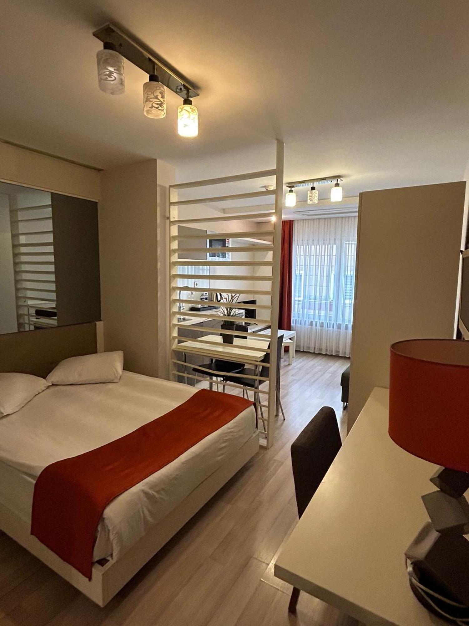 Arwin Hotel เอสเกซีเฮียร์ ภายนอก รูปภาพ